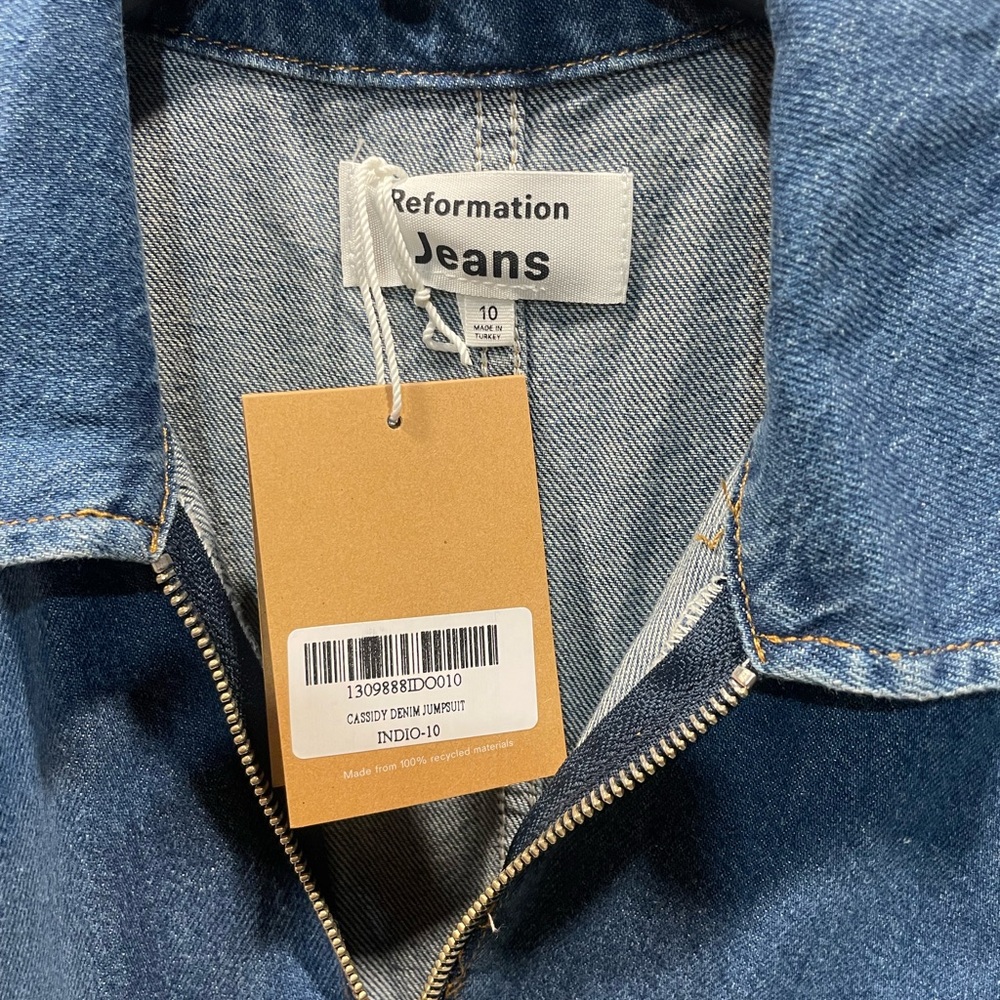 Reformation Cassidy Jumpsuit in Denim Blue Wide leg 10 belt - Picture 7 of 10